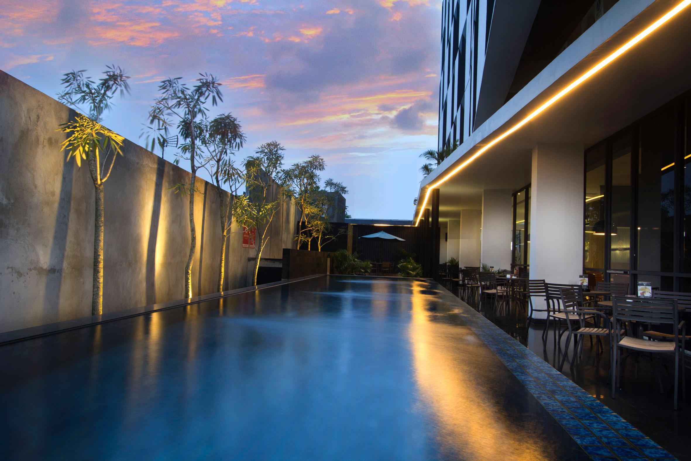 Neo Hotel Tendean Jakarta By Aston Екстериор снимка