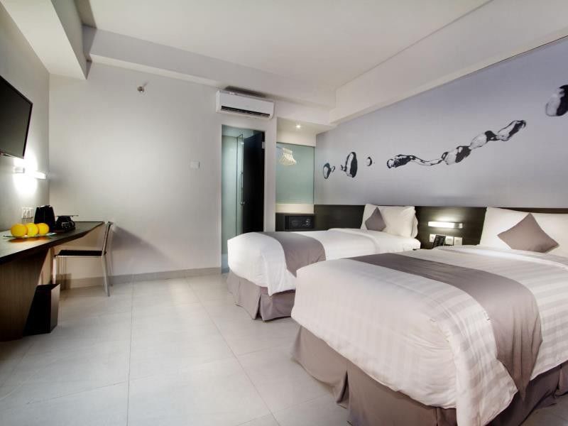 Neo Hotel Tendean Jakarta By Aston Екстериор снимка